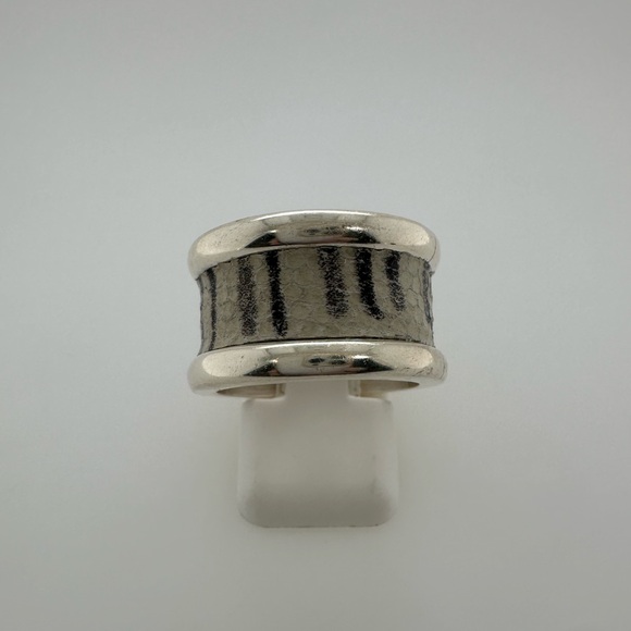 Sterling Silver Ring w/ Snake Skin Inlay - Picture 1 of 7